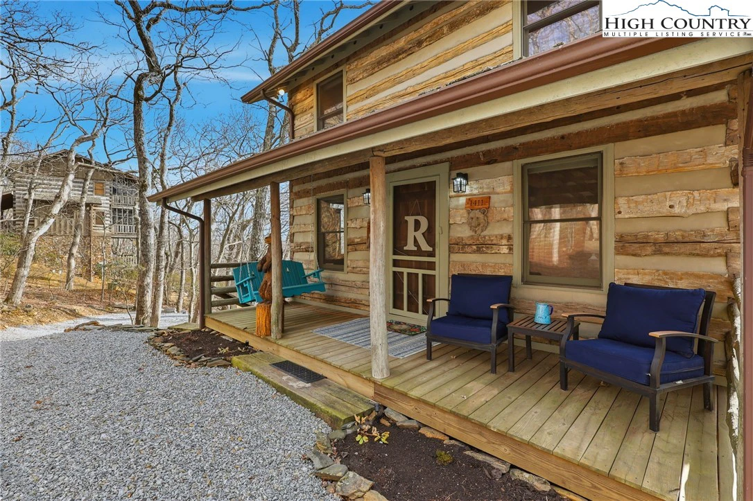 Image number 1 for the current listing