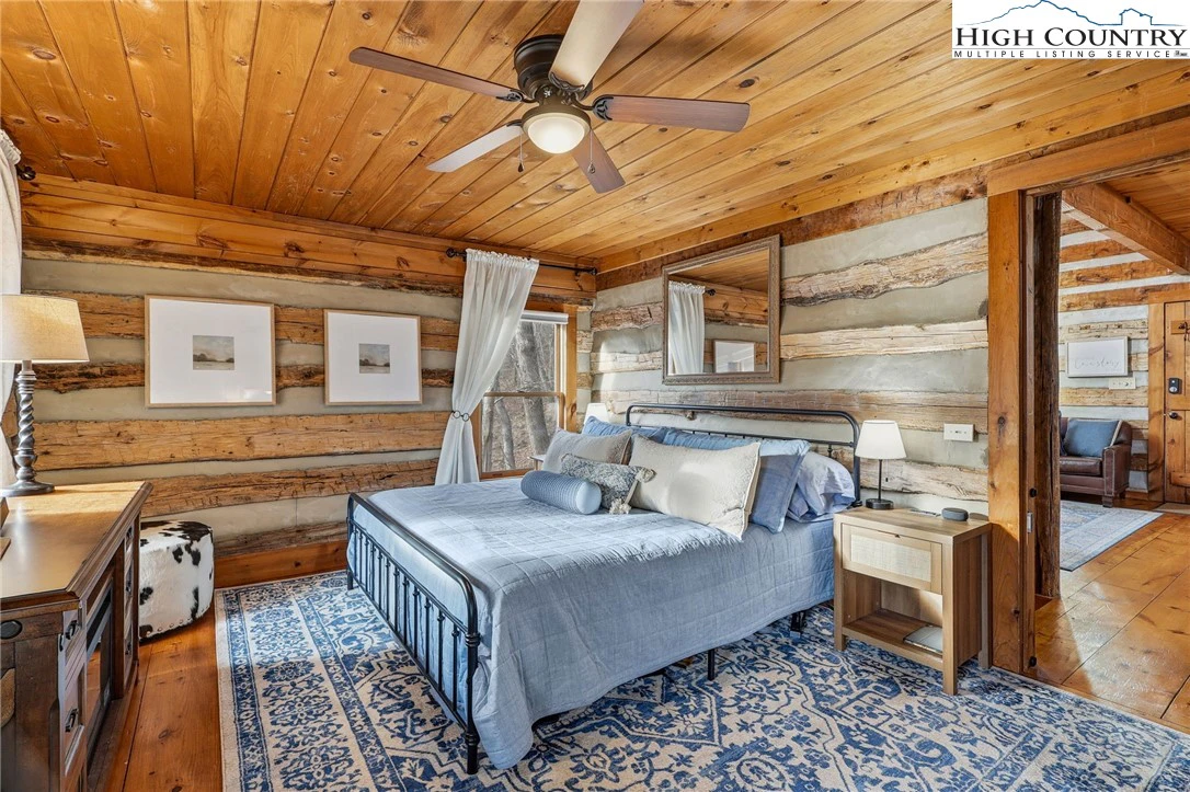 Image number 12 for the current listing