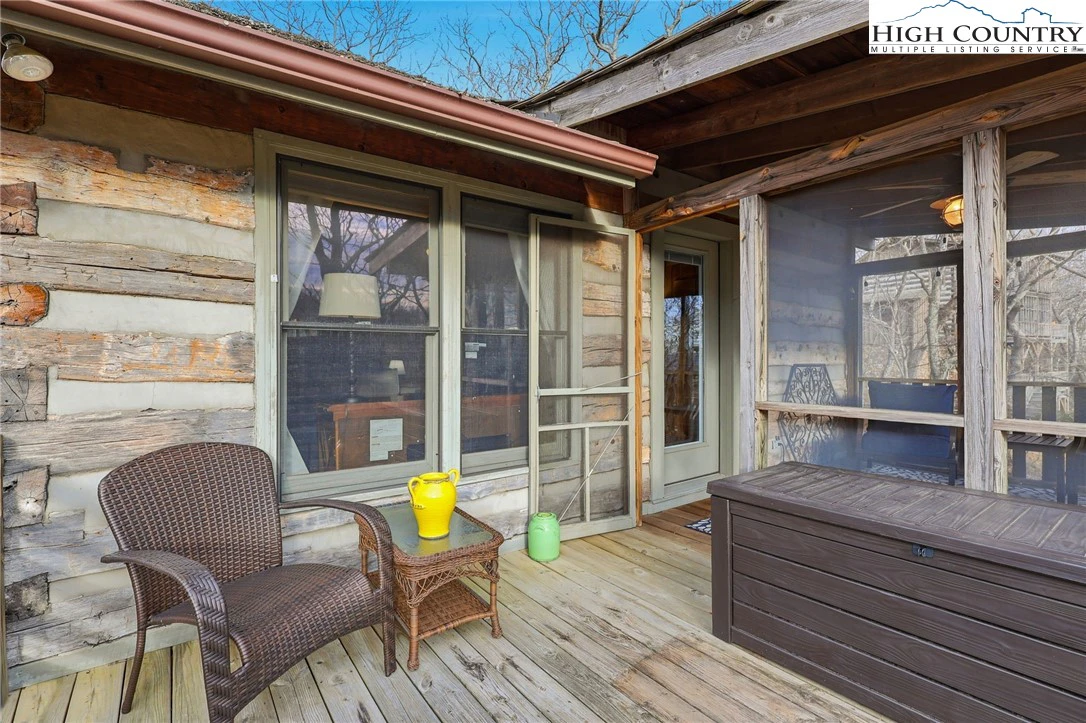 Image number 9 for the current listing