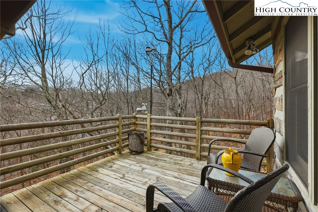 Image number 2 for the current listing