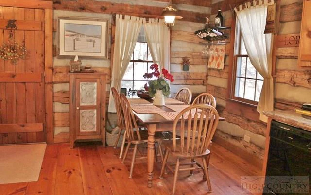 Image number 18 for the current listing