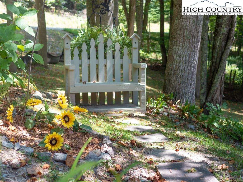 Image number 8 for the current listing