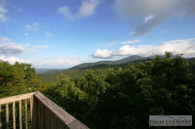 Image number 21 for the current listing