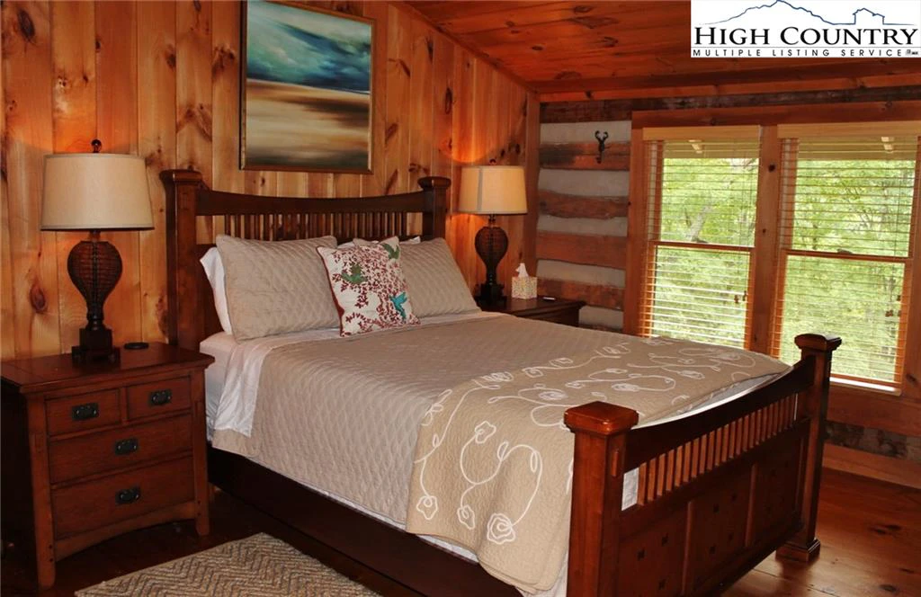 Image number 6 for the current listing