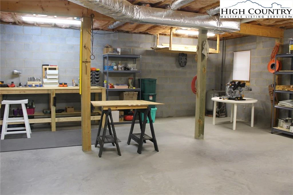 Image number 4 for the current listing