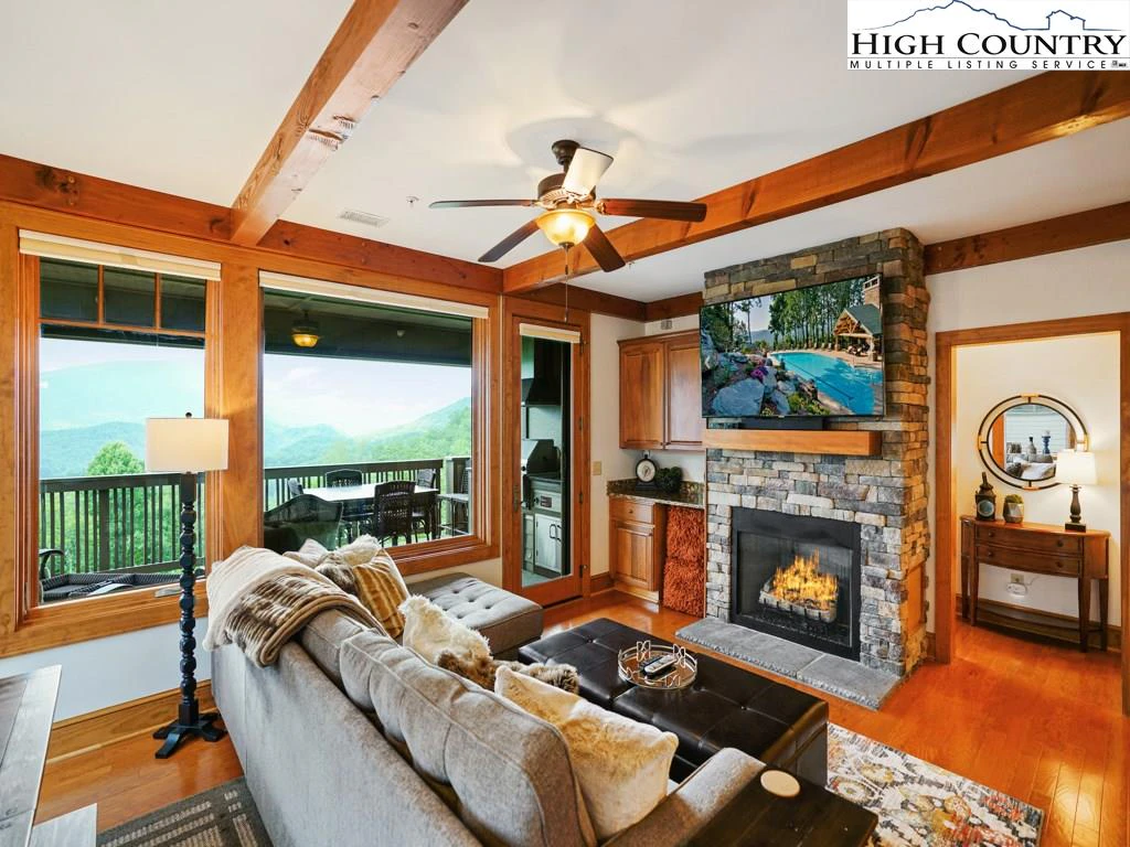 Image number 1 for the current listing