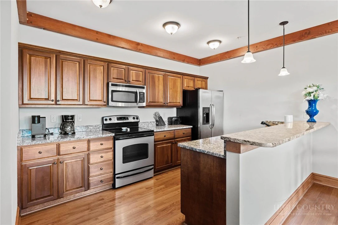 Image number 7 for the current listing