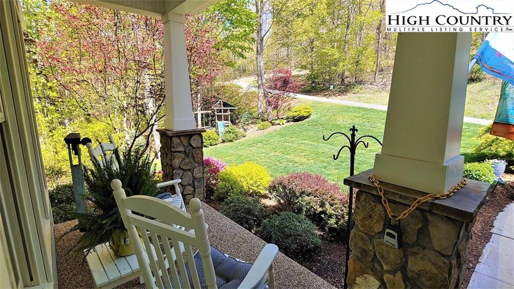 Image number 9 for the current listing