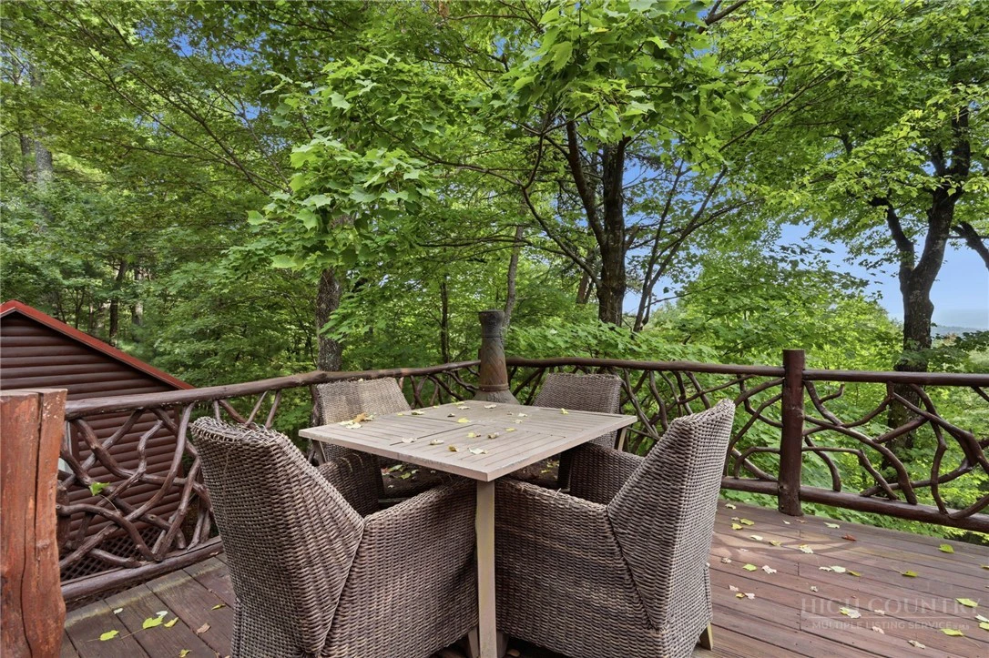 Image number 8 for the current listing