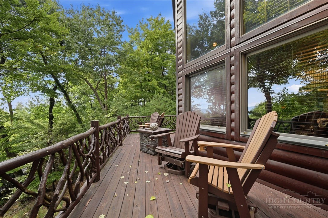 Image number 9 for the current listing