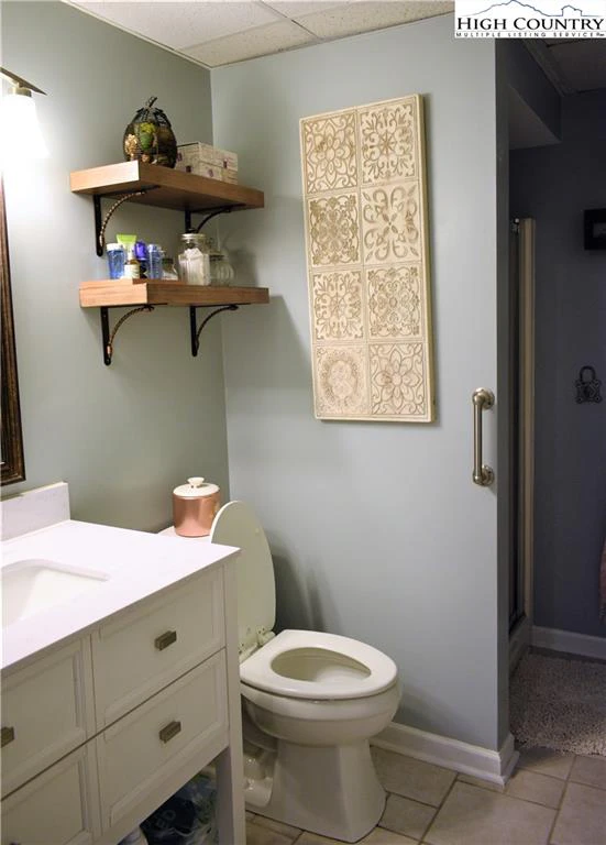 Image number 2 for the current listing