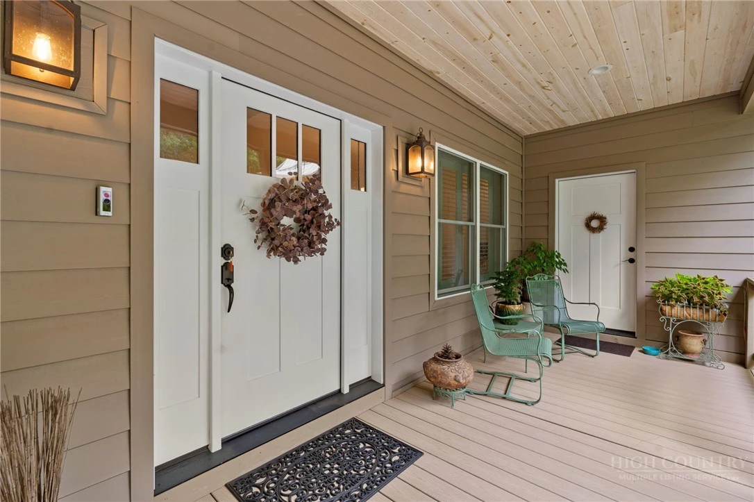 Image number 2 for the current listing