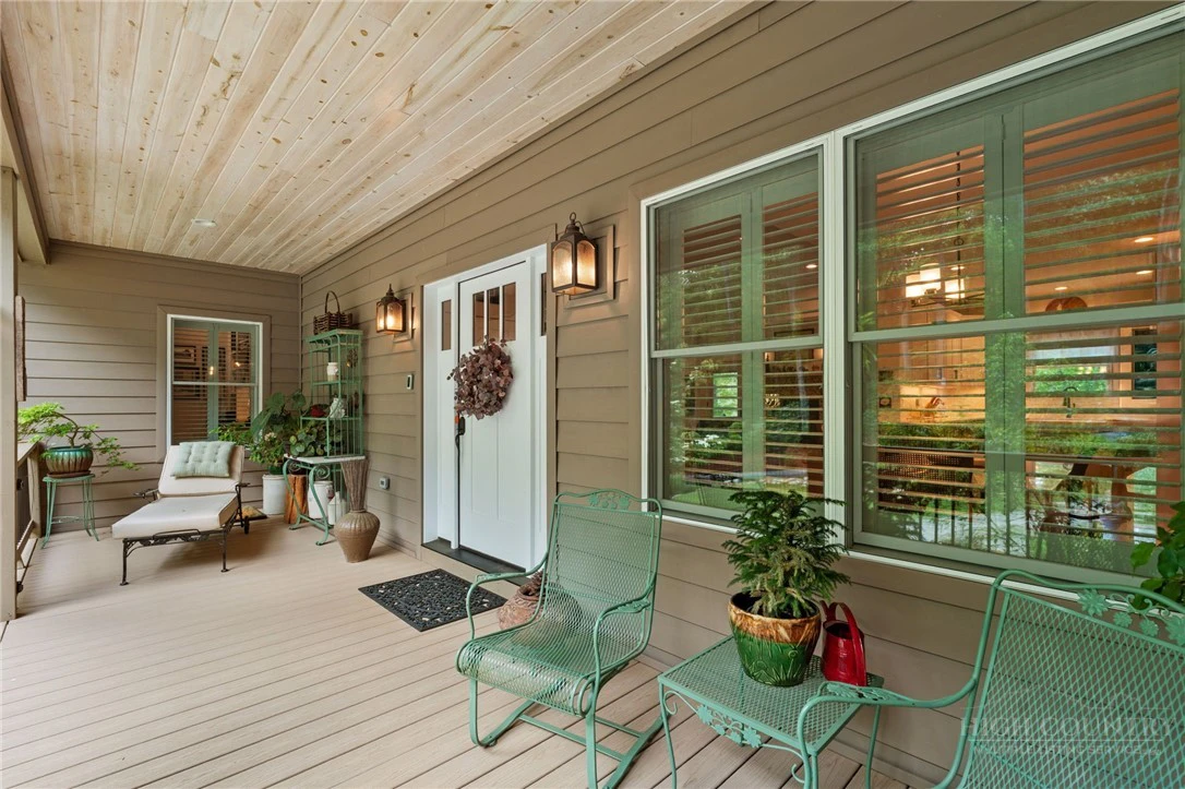 Image number 3 for the current listing