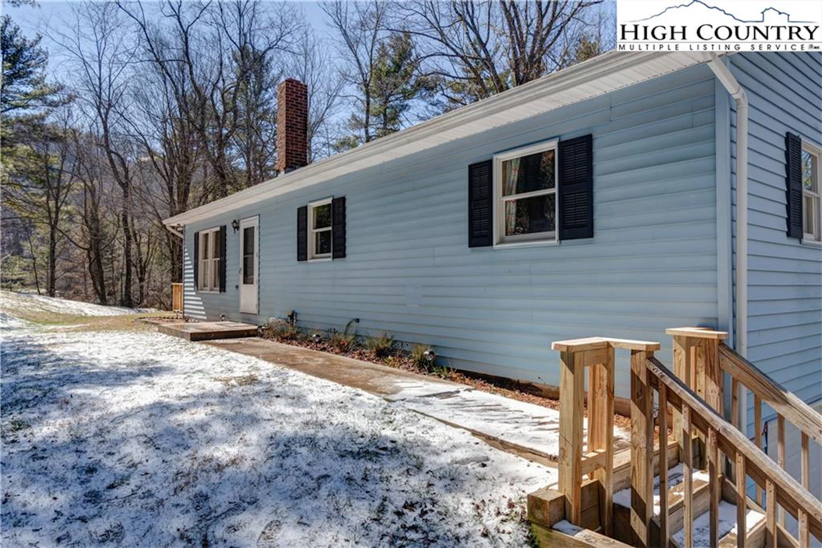 Image number 1 for the current listing