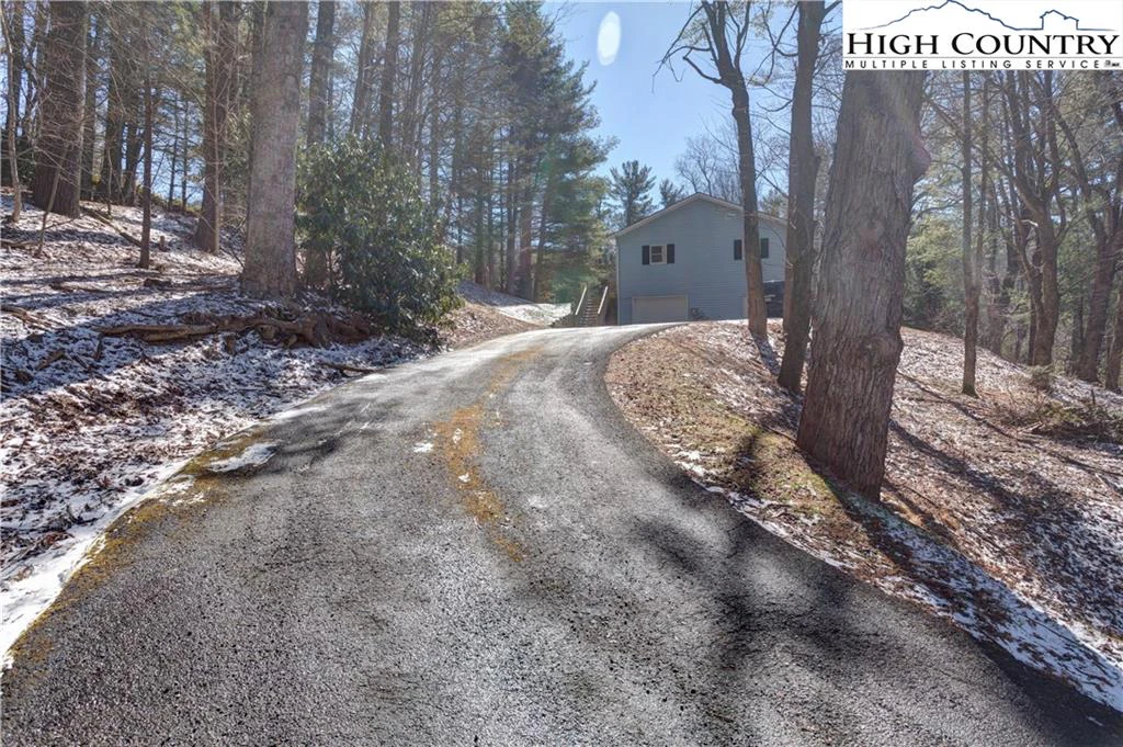 Image number 3 for the current listing