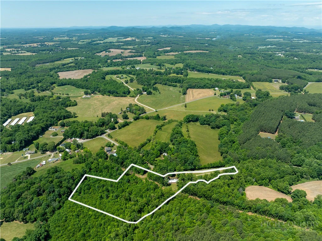 Image number 15 for the current listing