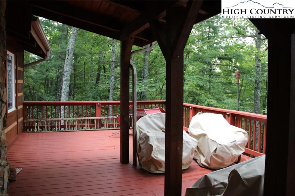 Image number 15 for the current listing