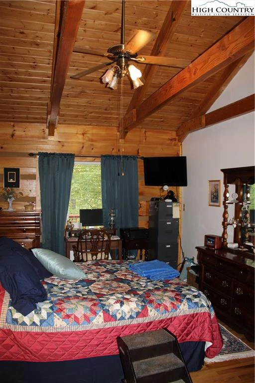 Image number 2 for the current listing