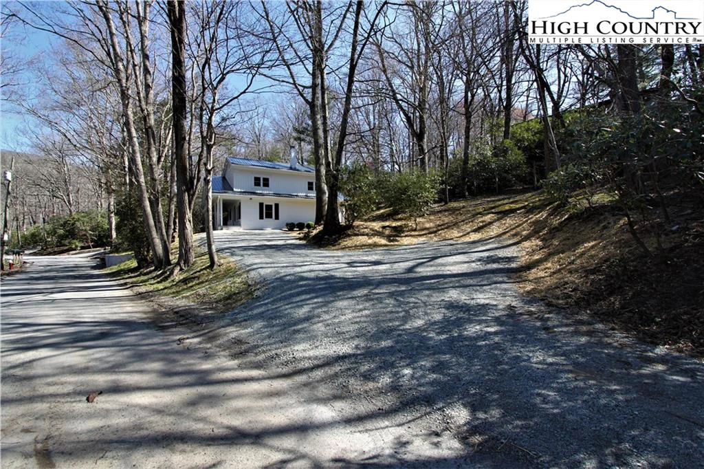 Image number 2 for the current listing