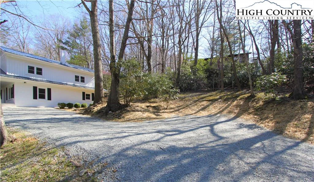 Image number 12 for the current listing