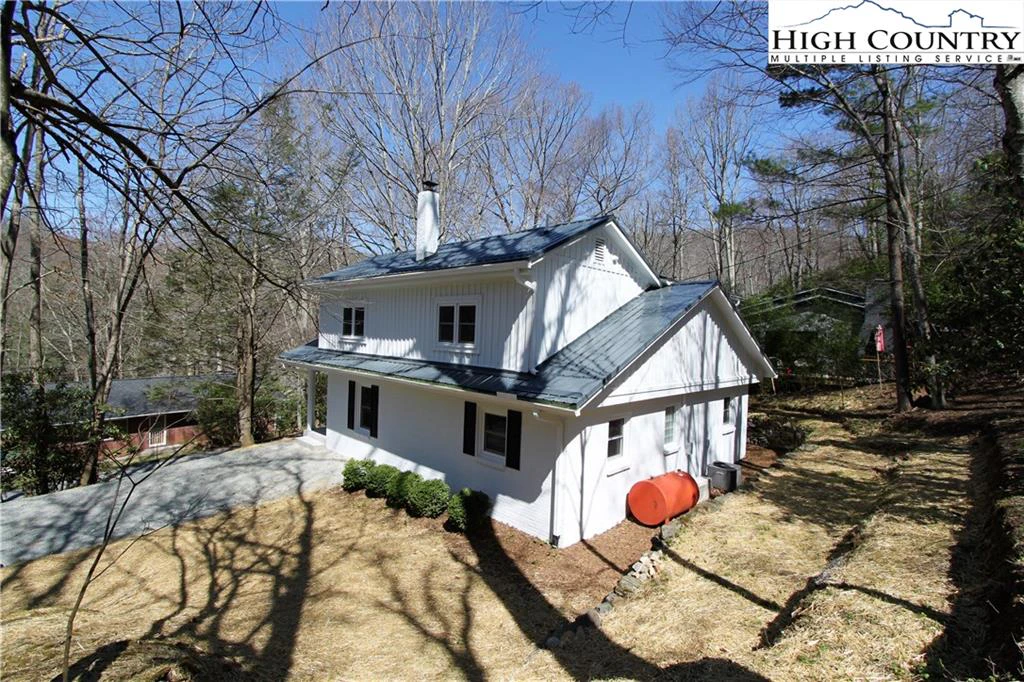 Image number 16 for the current listing