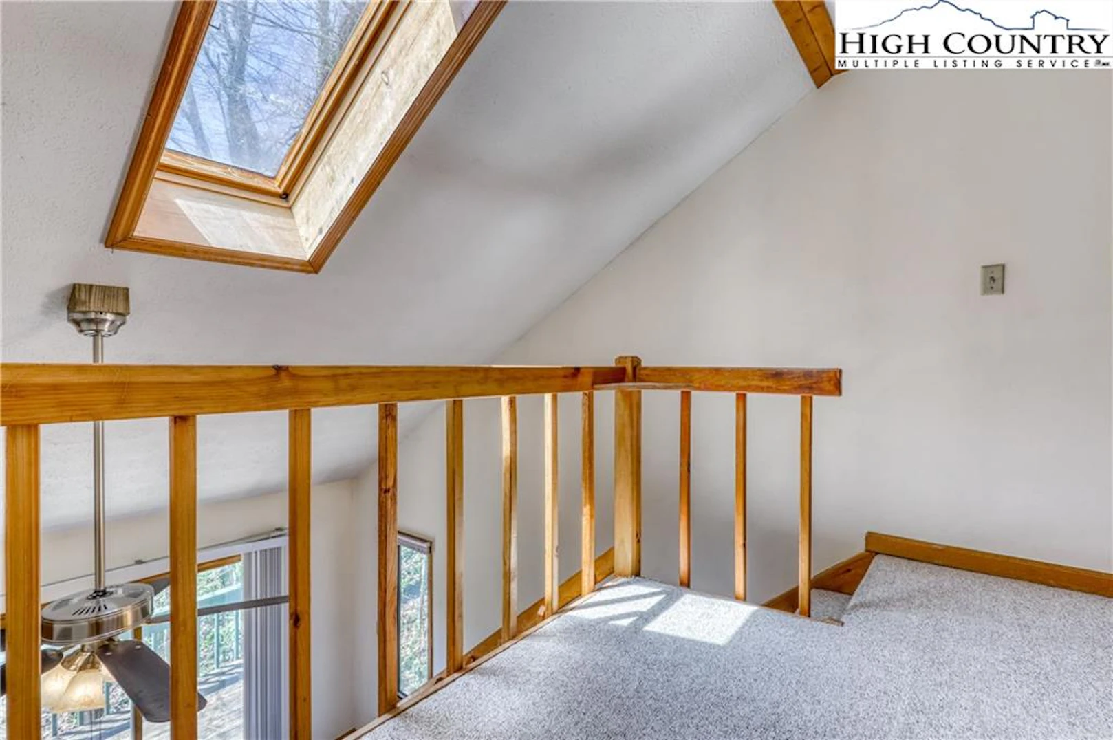 Image number 9 for the current listing