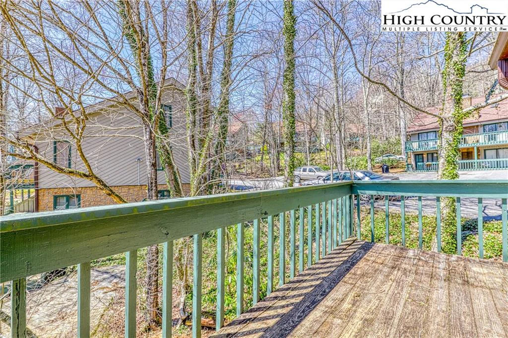 Image number 5 for the current listing