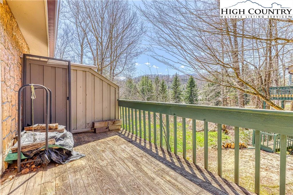 Image number 3 for the current listing