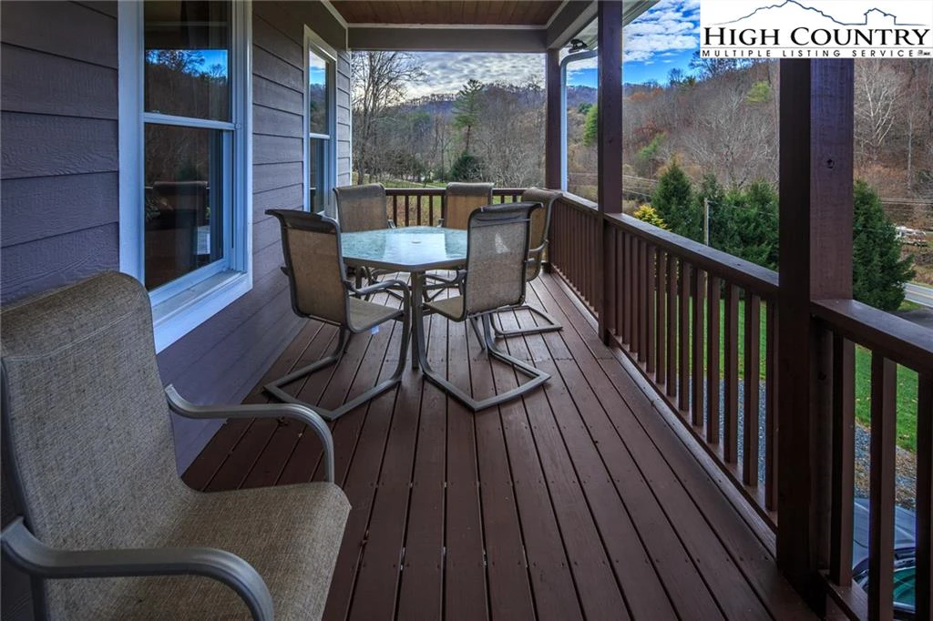 Image number 11 for the current listing