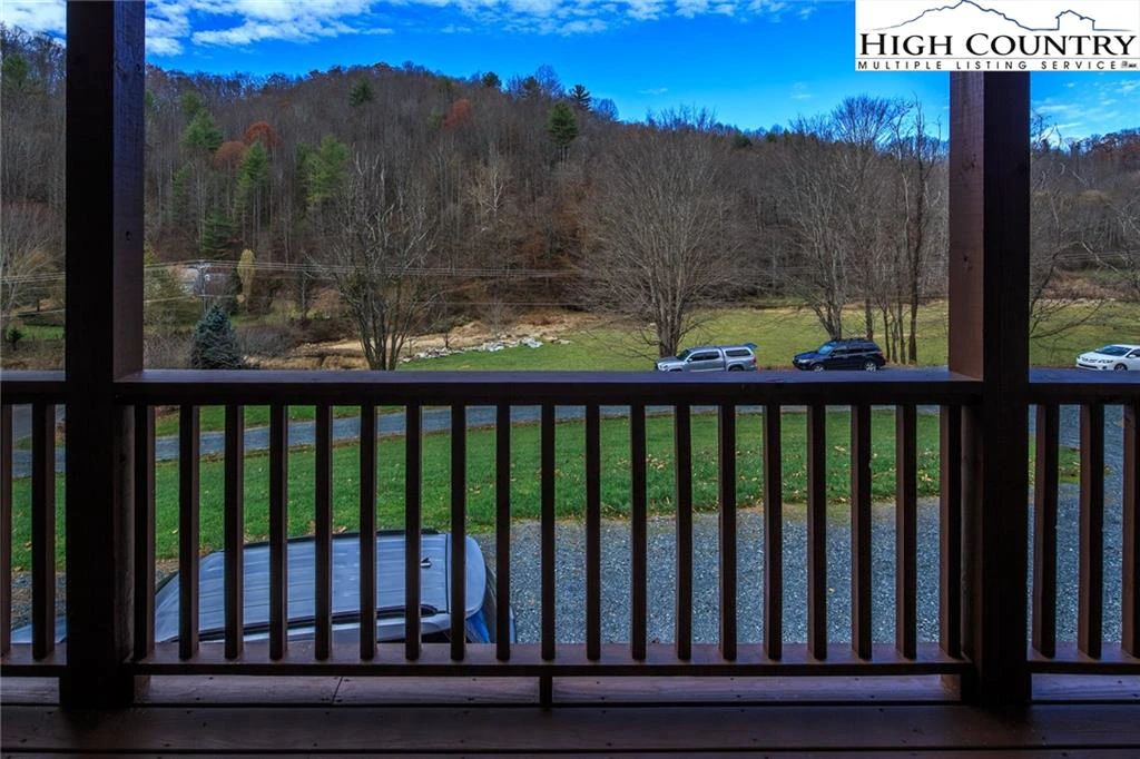 Image number 13 for the current listing
