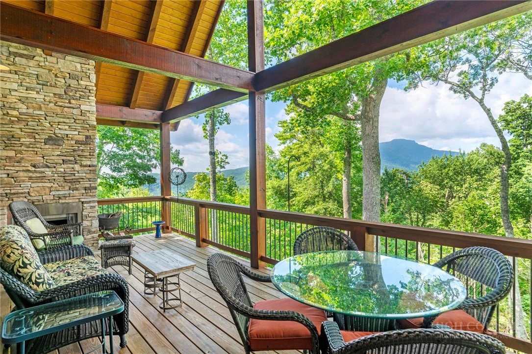 Image number 2 for the current listing