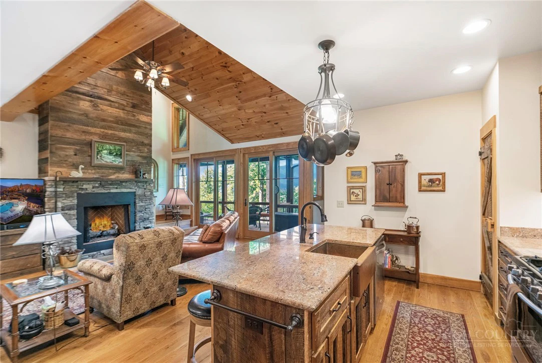 Image number 6 for the current listing