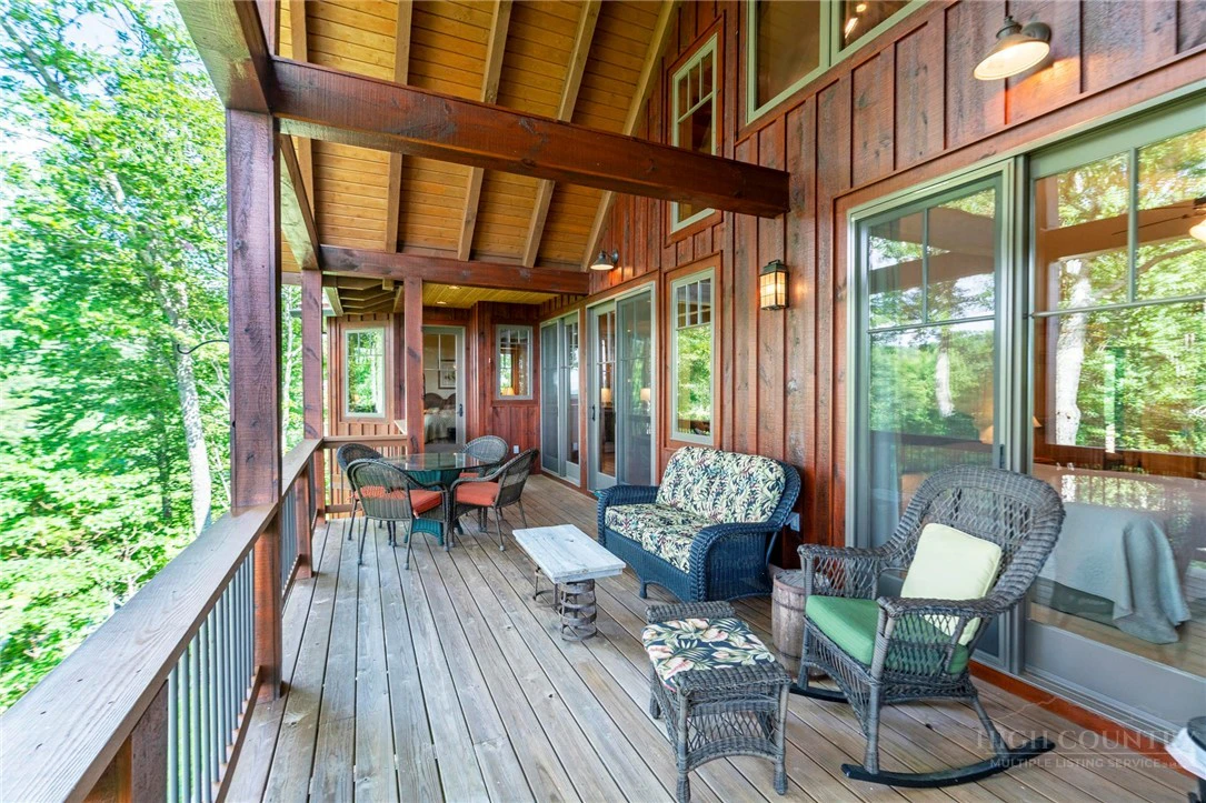 Image number 16 for the current listing