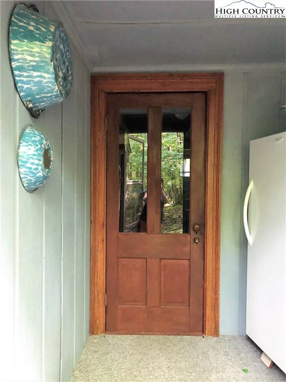 Image number 12 for the current listing