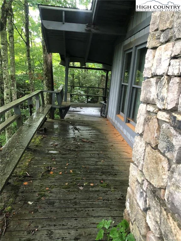 Image number 7 for the current listing