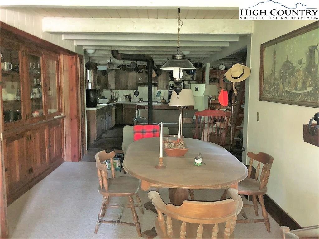 Image number 23 for the current listing
