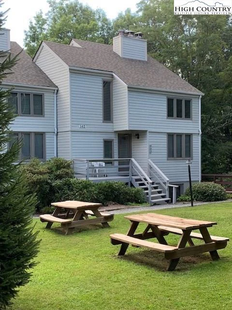 Image number 1 for the current listing