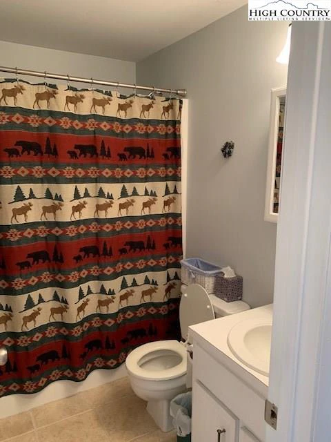 Image number 13 for the current listing