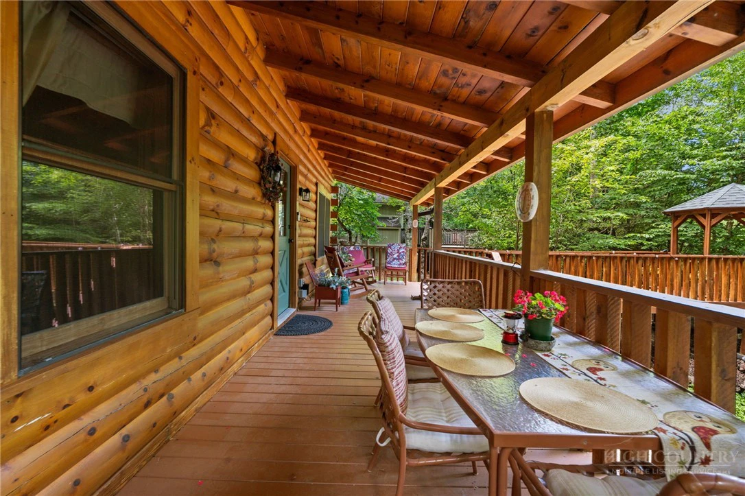 Image number 4 for the current listing
