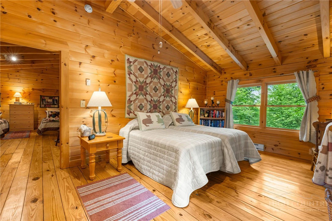 Image number 21 for the current listing