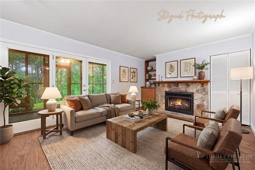Image number 3 for the current listing