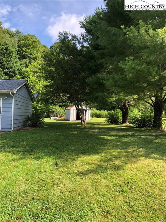 Image number 11 for the current listing
