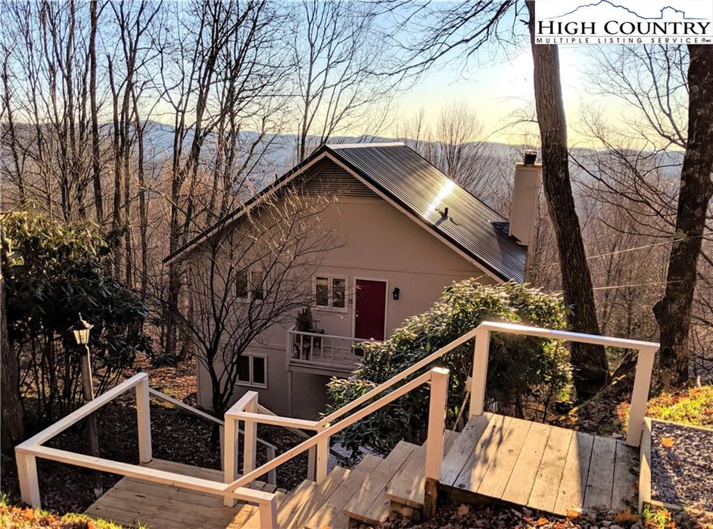 Image number 1 for the current listing
