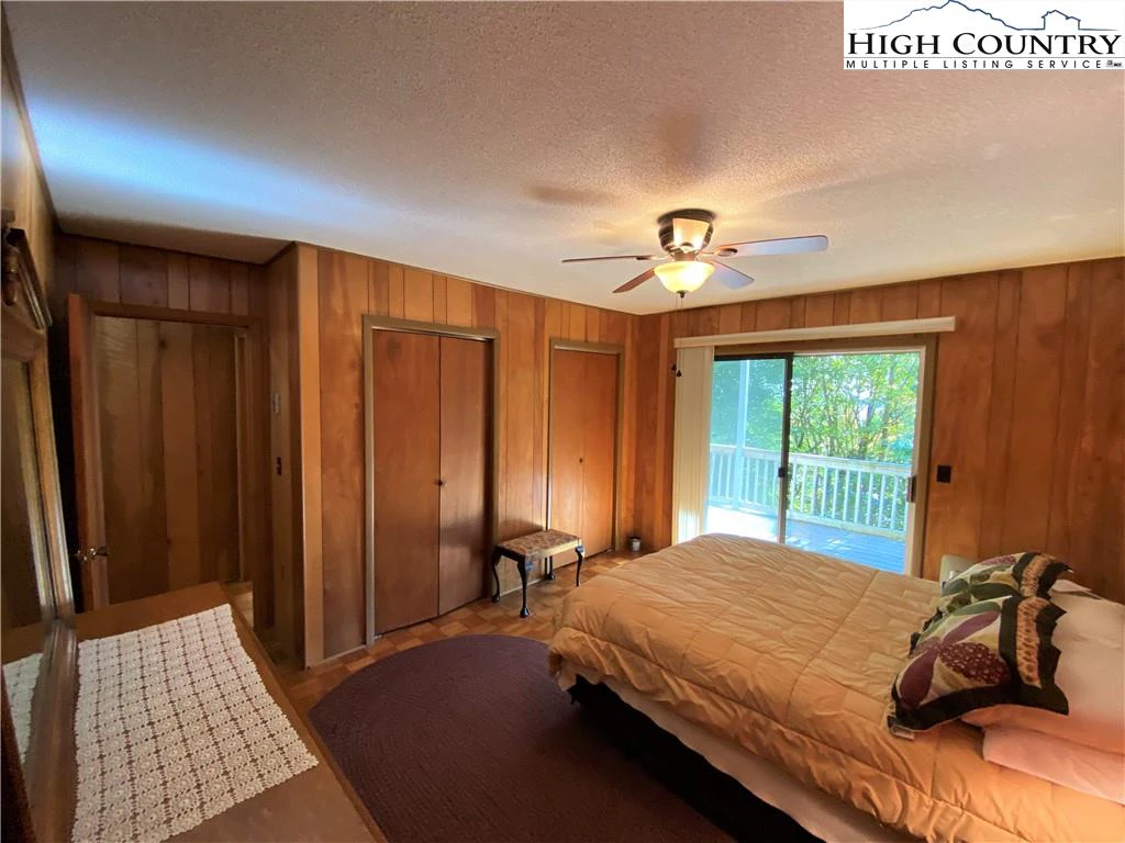 Image number 13 for the current listing