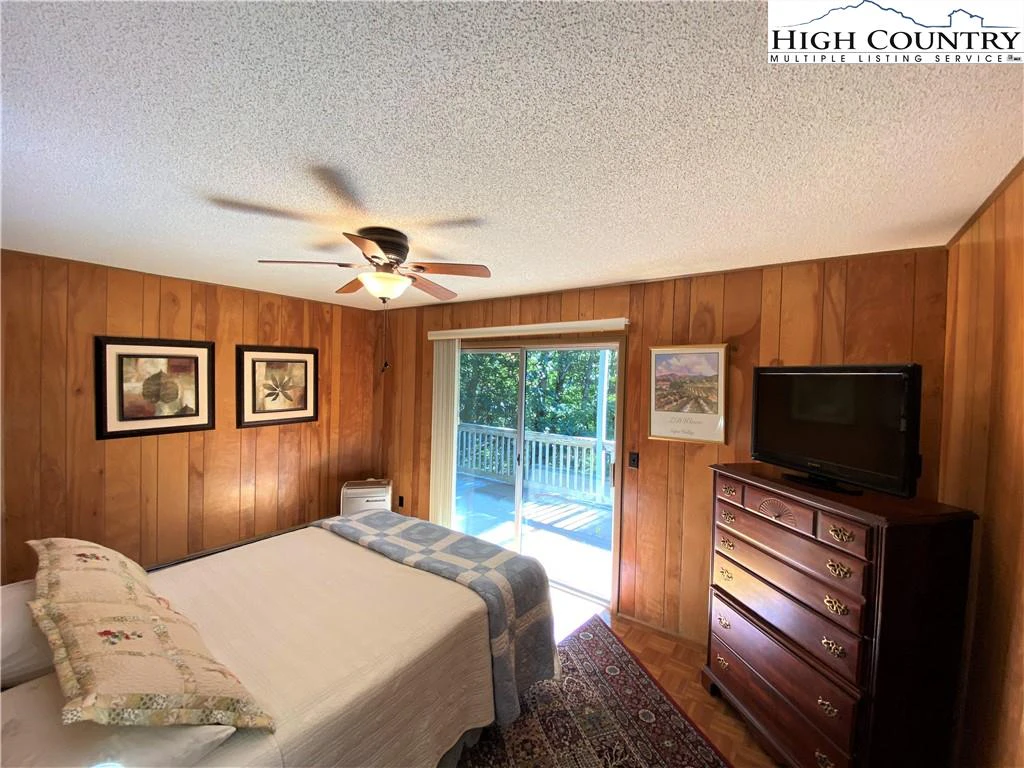 Image number 10 for the current listing