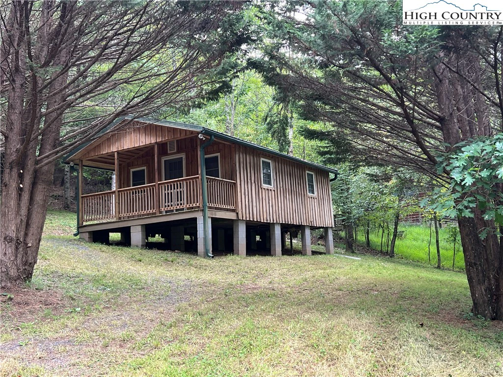 Image number 1 for the current listing