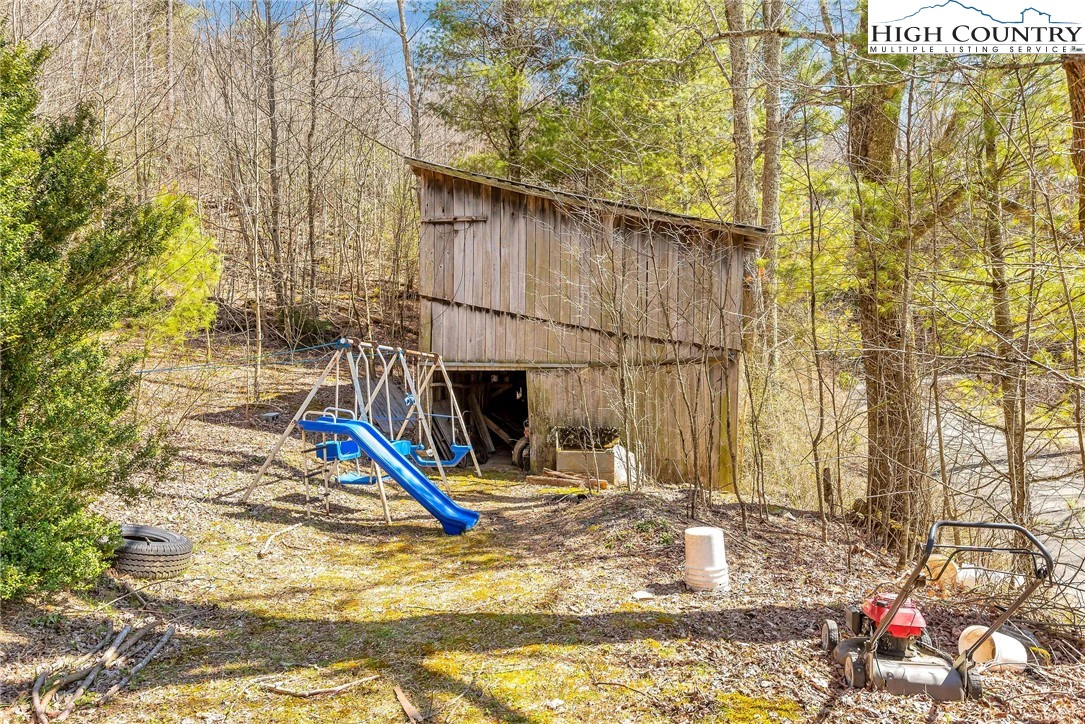 Image number 21 for the current listing