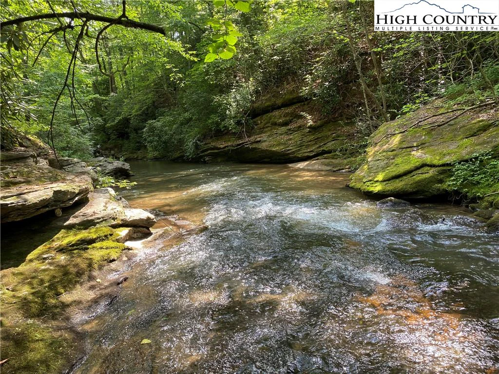 Image number 10 for the current listing