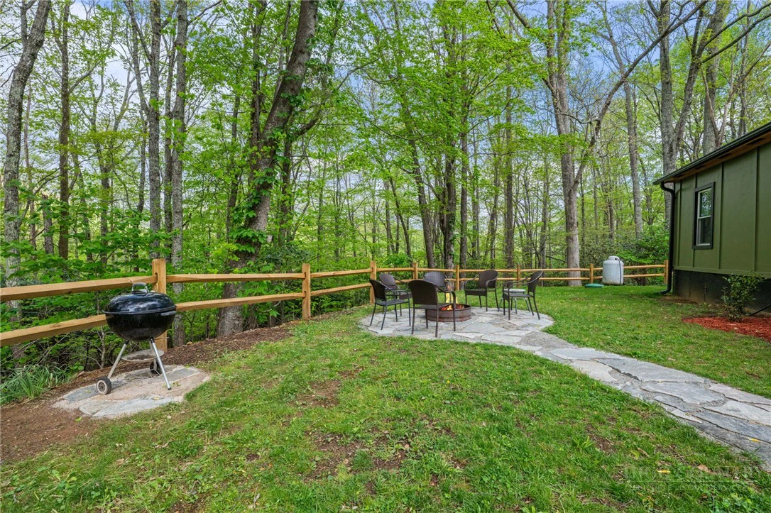 Image number 2 for the current listing