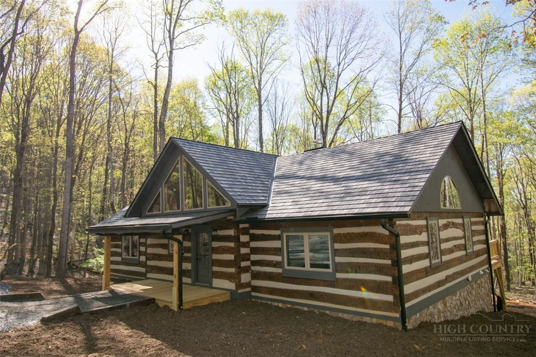 Image number 21 for the current listing